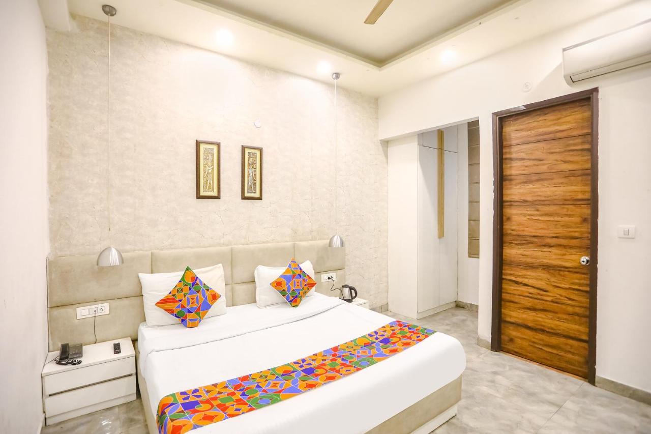 Fabhotel F9 Sector 19 Noida Exterior photo